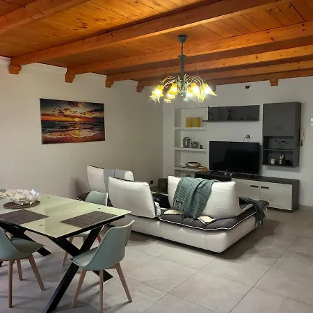 Di Adelina - *